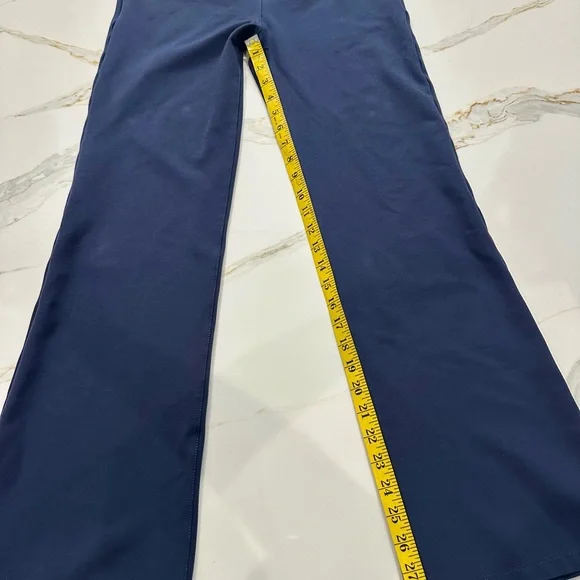 Women’s size medium petite Betabrand trousers - Picture 3 of 4